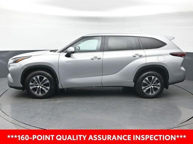 used 2024 Toyota Highlander car, priced at $41,998