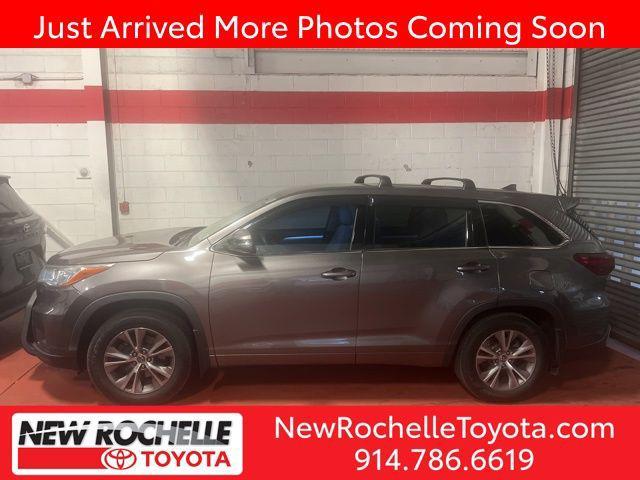 used 2016 Toyota Highlander car, priced at $21,960