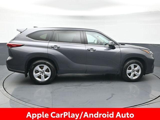used 2022 Toyota Highlander car, priced at $26,998