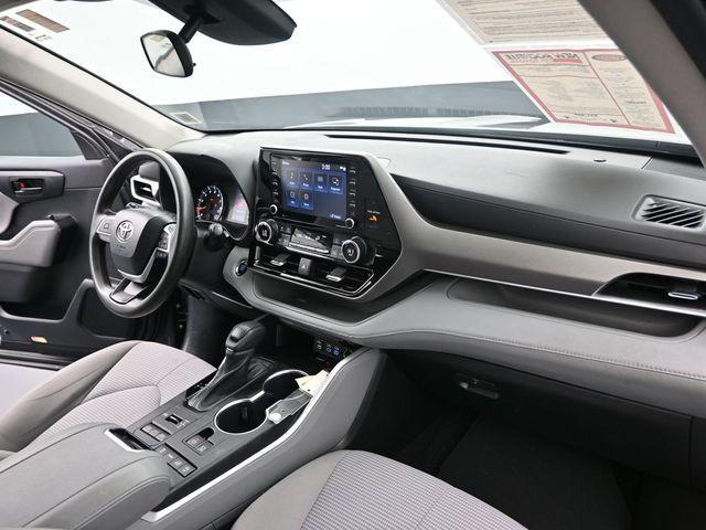 used 2022 Toyota Highlander car, priced at $26,998