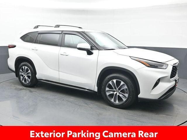 used 2024 Toyota Highlander car, priced at $42,000
