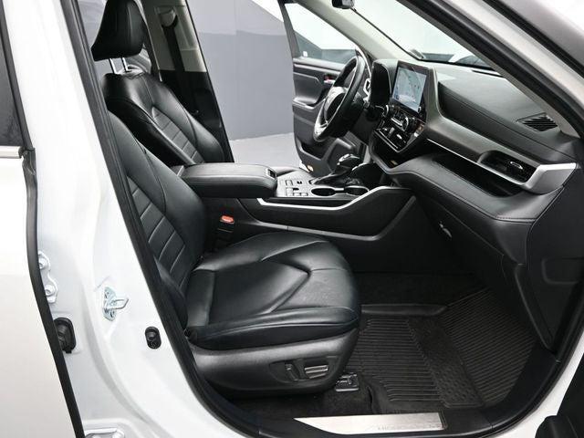 used 2024 Toyota Highlander car, priced at $42,000