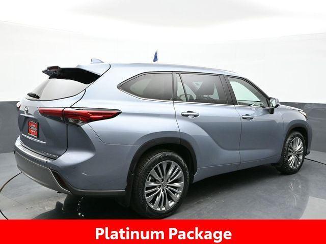 used 2020 Toyota Highlander car, priced at $34,433