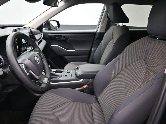 used 2023 Toyota Highlander car, priced at $35,998