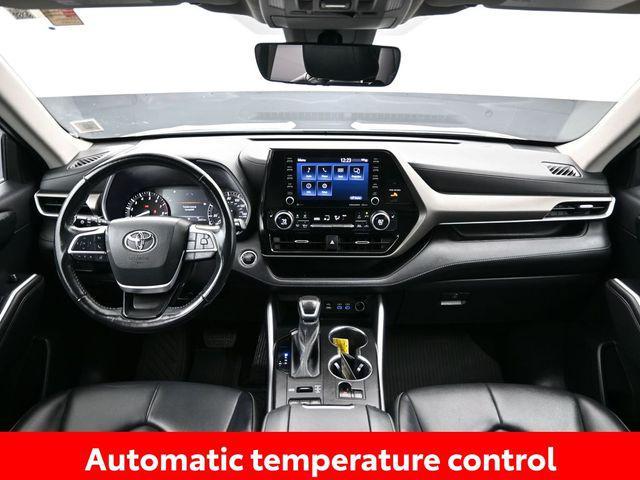 used 2022 Toyota Highlander car, priced at $36,486