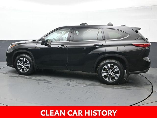 used 2022 Toyota Highlander car, priced at $36,486