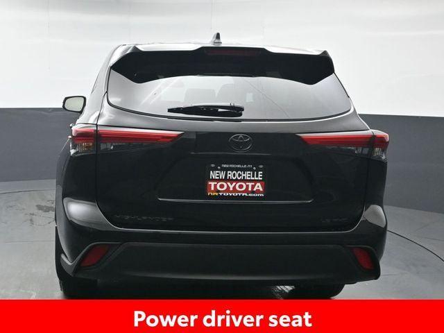 used 2022 Toyota Highlander car, priced at $31,718