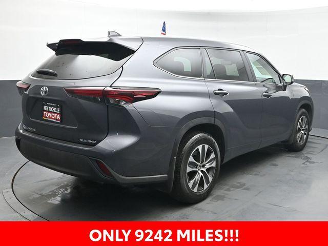 used 2024 Toyota Highlander car, priced at $43,396