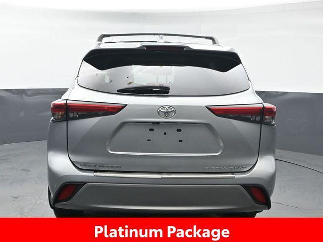 used 2022 Toyota Highlander car, priced at $38,995
