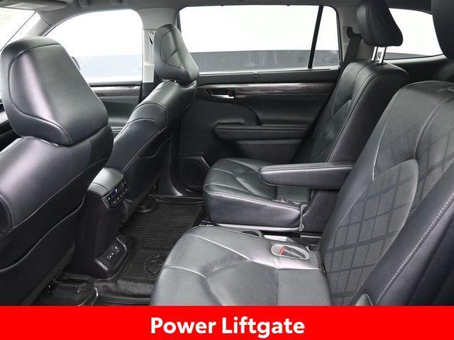 used 2022 Toyota Highlander car, priced at $41,965