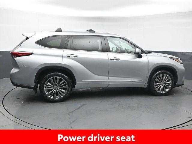 used 2022 Toyota Highlander car, priced at $38,995