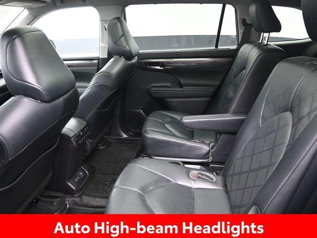 used 2022 Toyota Highlander car, priced at $38,995