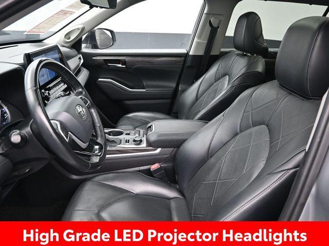 used 2022 Toyota Highlander car, priced at $38,995