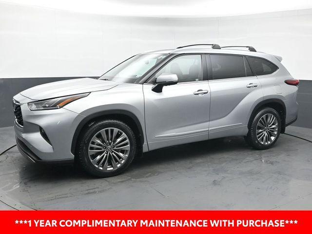 used 2022 Toyota Highlander car, priced at $41,965