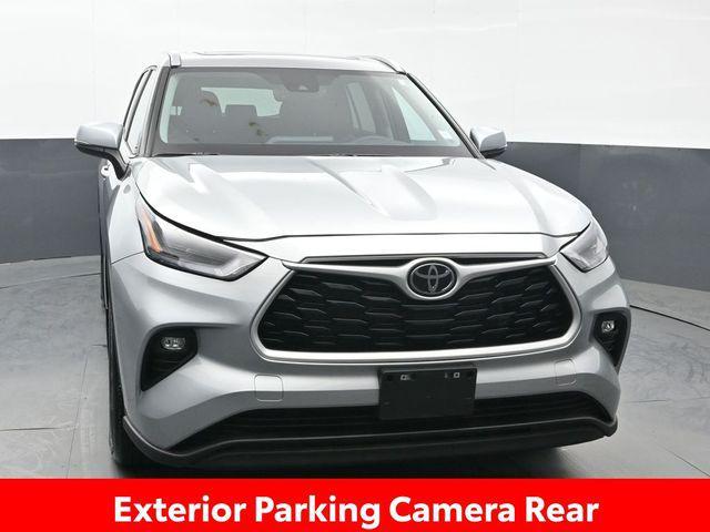 used 2024 Toyota Highlander car, priced at $42,656