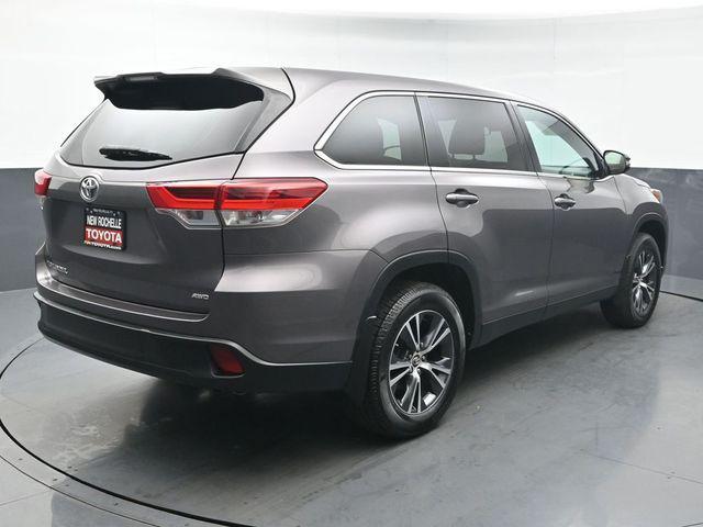 used 2019 Toyota Highlander car, priced at $22,998