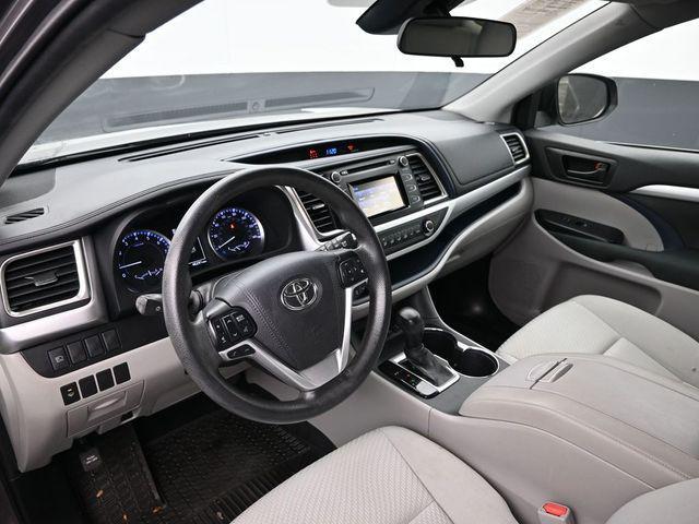 used 2019 Toyota Highlander car, priced at $22,998