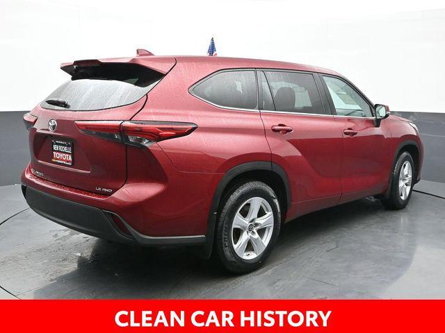 used 2021 Toyota Highlander car, priced at $30,808