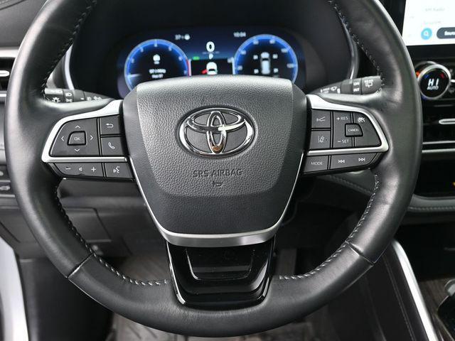 used 2023 Toyota Highlander car, priced at $44,574