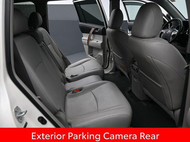 used 2013 Toyota Highlander car, priced at $18,521