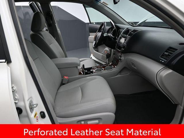 used 2013 Toyota Highlander car, priced at $18,521