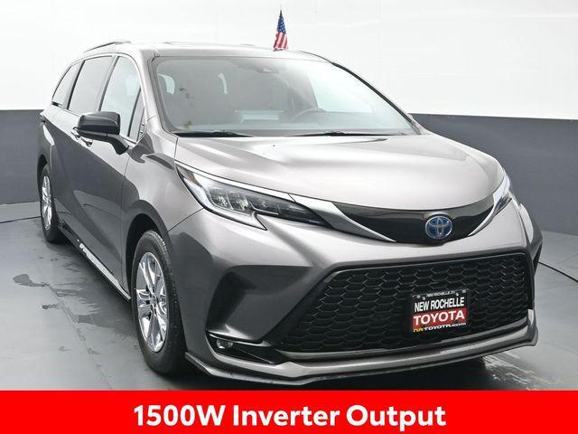 used 2022 Toyota Sienna car, priced at $45,525