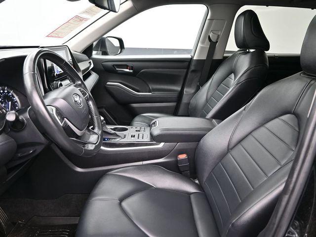 used 2024 Toyota Highlander car, priced at $39,880