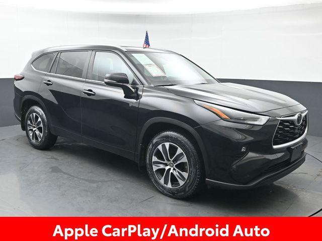 used 2024 Toyota Highlander car, priced at $39,880