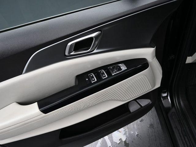 used 2023 Kia Carnival car, priced at $27,799