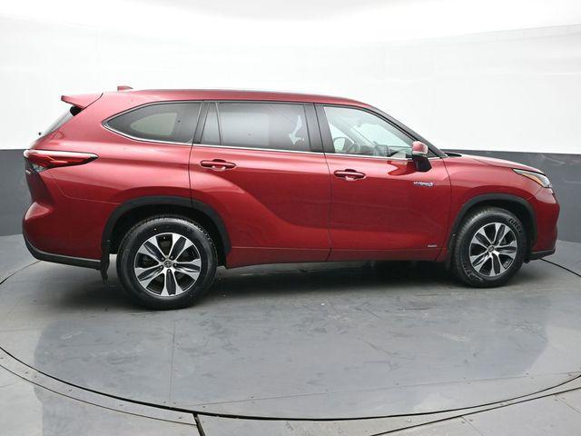 used 2021 Toyota Highlander Hybrid car, priced at $36,931