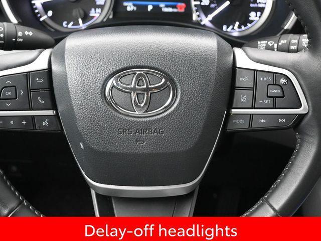 used 2025 Toyota Highlander car, priced at $46,429