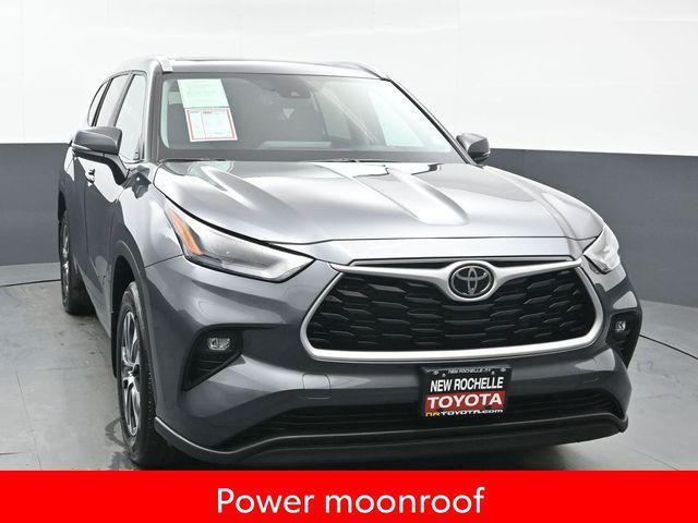used 2025 Toyota Highlander car, priced at $46,429