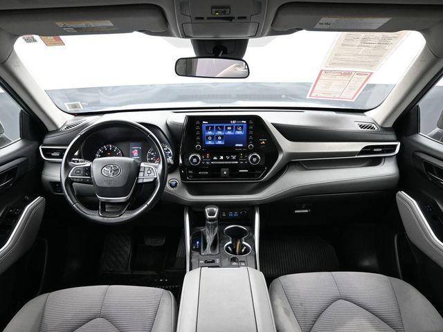 used 2022 Toyota Highlander car, priced at $32,639