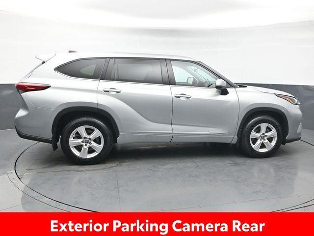 used 2022 Toyota Highlander car, priced at $31,945