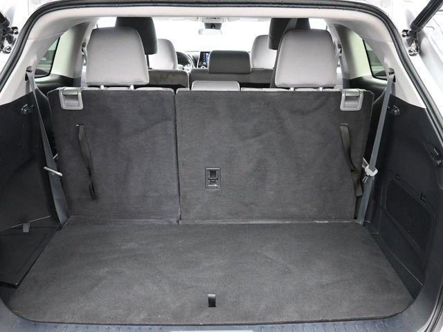 used 2022 Toyota Highlander car, priced at $32,639