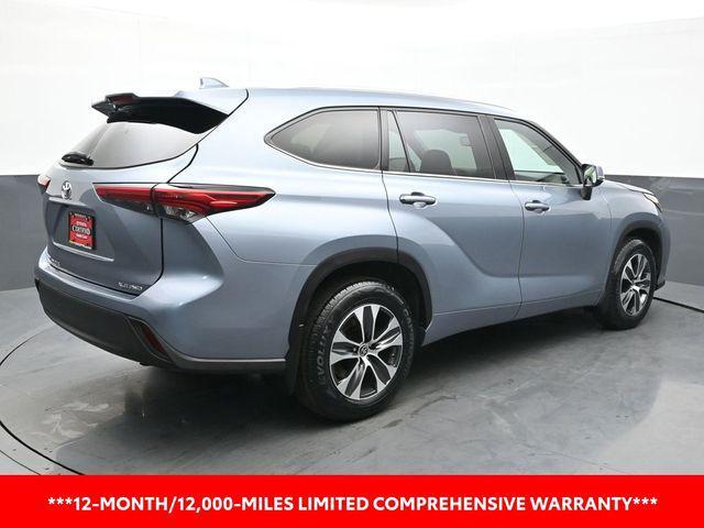 used 2021 Toyota Highlander car, priced at $35,136