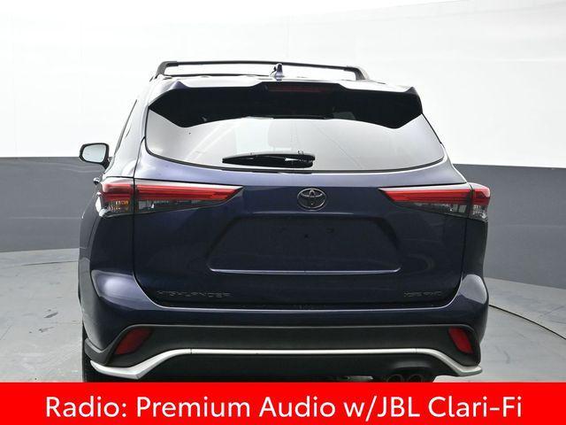 used 2021 Toyota Highlander car, priced at $32,439