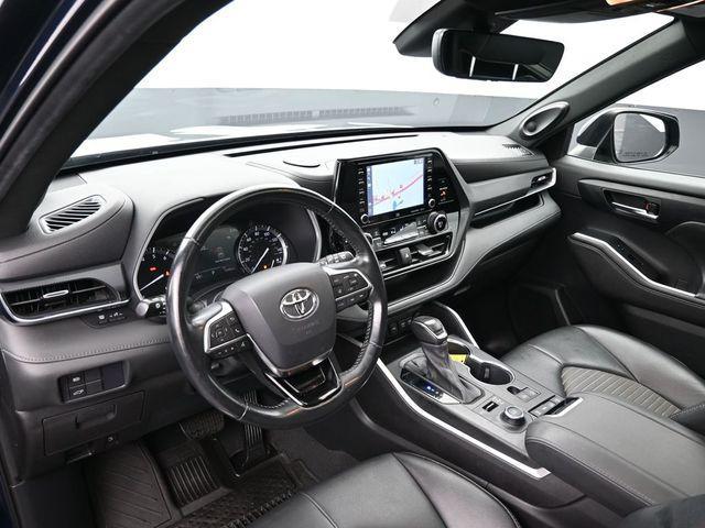 used 2021 Toyota Highlander car, priced at $32,439