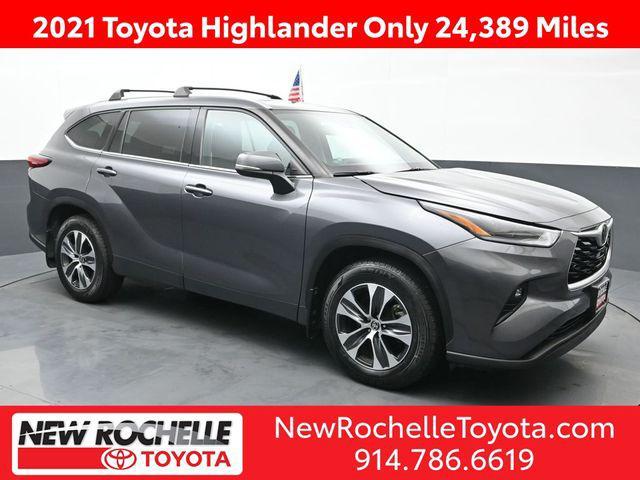 used 2021 Toyota Highlander car, priced at $33,548