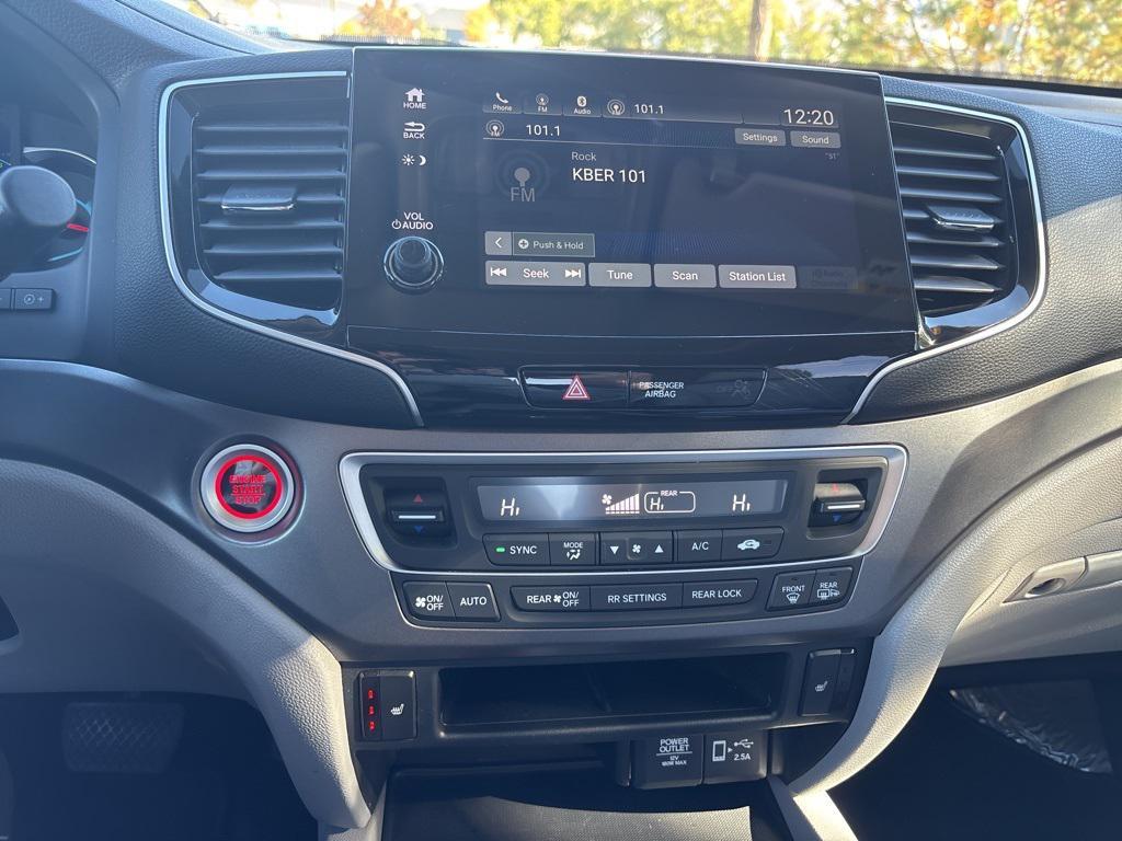 used 2021 Honda Pilot car, priced at $29,995