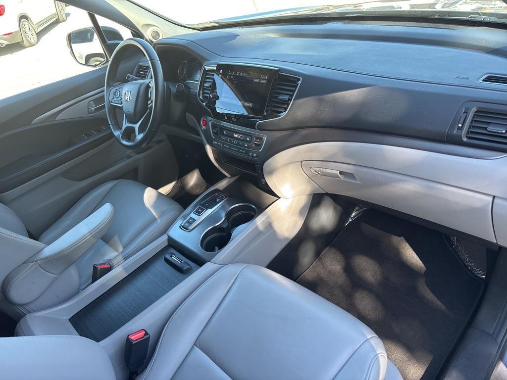 used 2021 Honda Pilot car, priced at $29,995