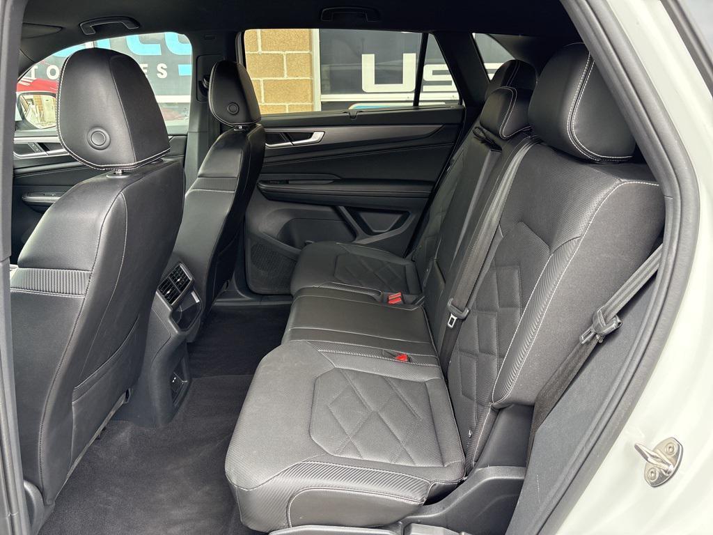 used 2024 Volkswagen Atlas Cross Sport car, priced at $27,995