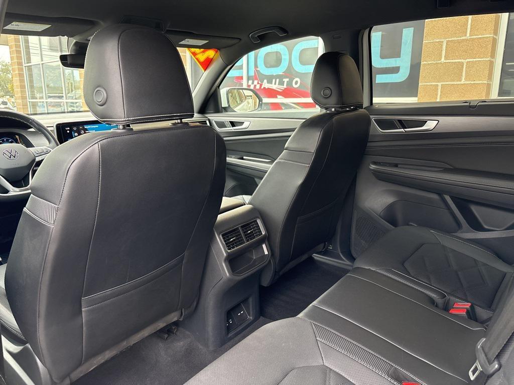 used 2024 Volkswagen Atlas Cross Sport car, priced at $27,995