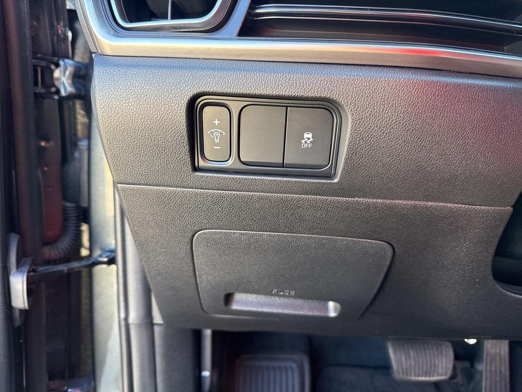 used 2024 Kia Sorento car, priced at $29,995