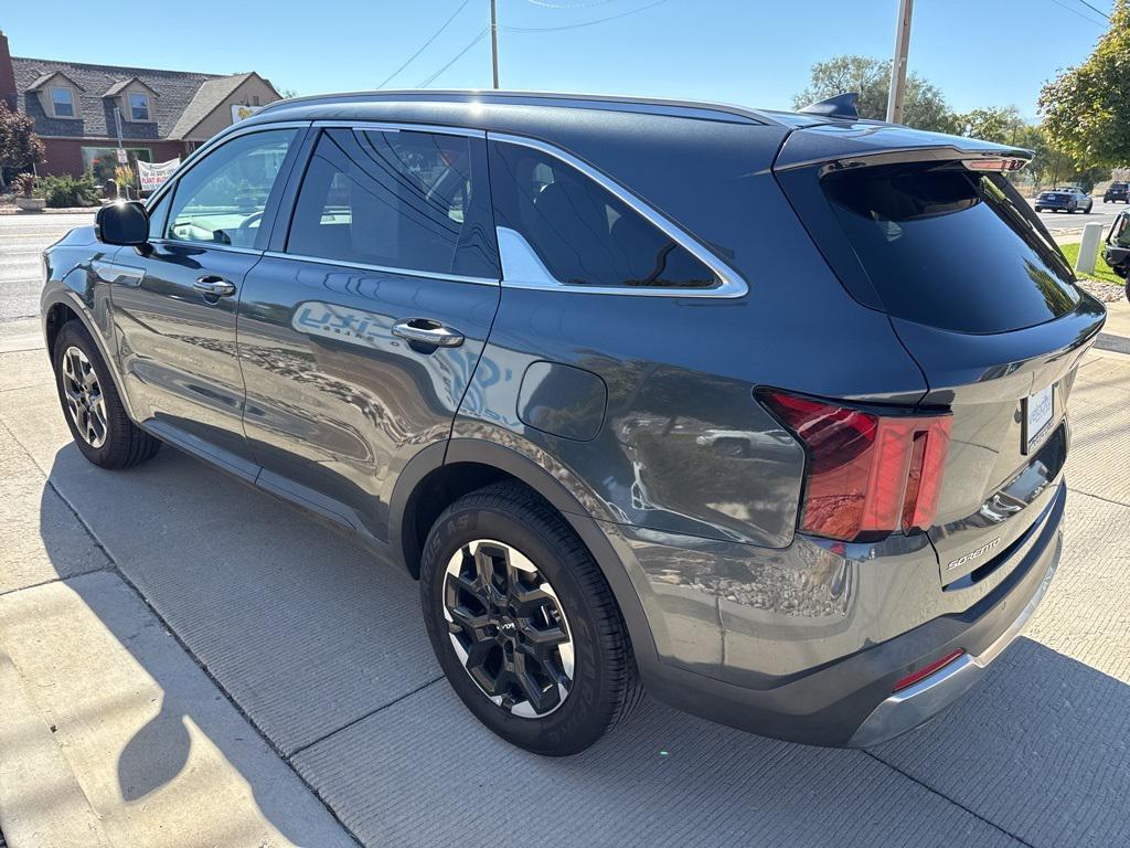 used 2024 Kia Sorento car, priced at $29,995