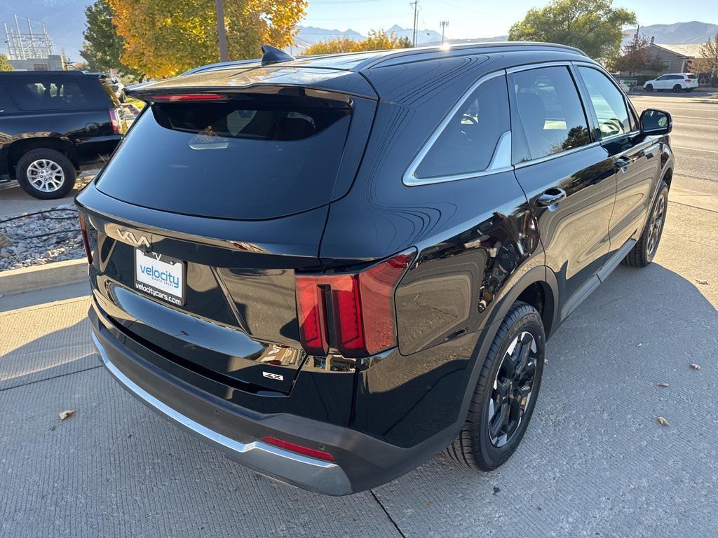 used 2024 Kia Sorento car, priced at $26,595