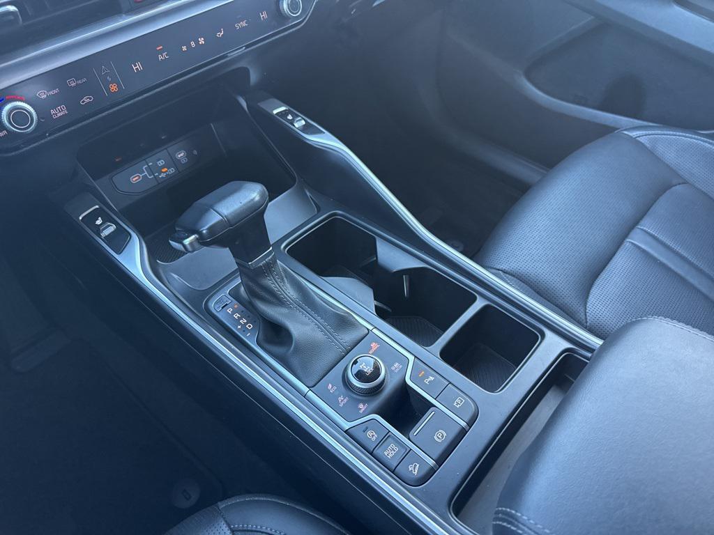 used 2024 Kia Sorento car, priced at $26,595