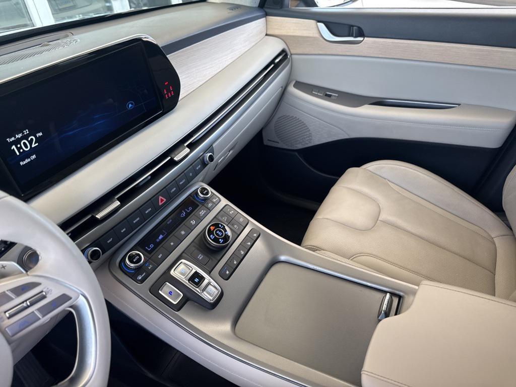 used 2024 Hyundai Palisade car, priced at $35,995