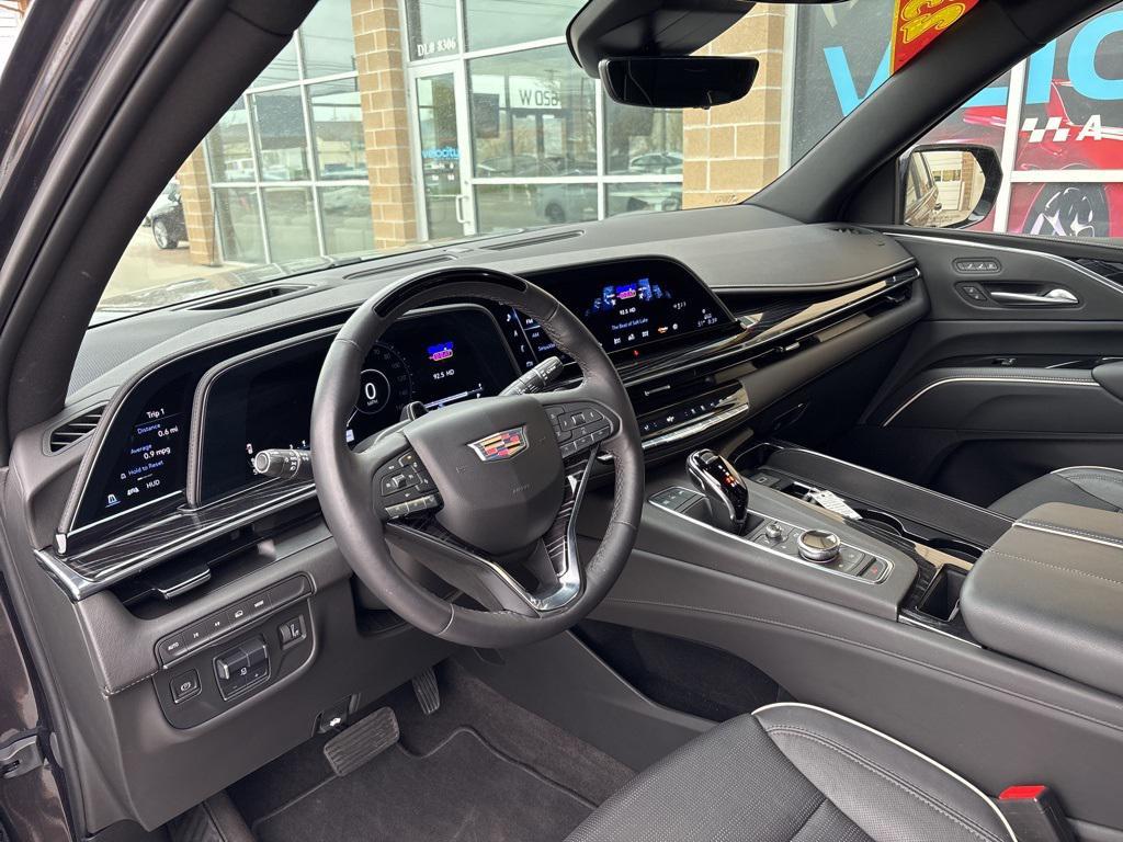 used 2023 Cadillac Escalade ESV car, priced at $80,995
