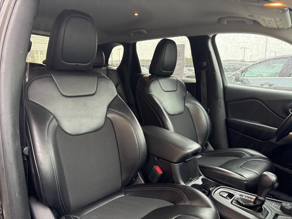 used 2019 Jeep Cherokee car, priced at $20,995